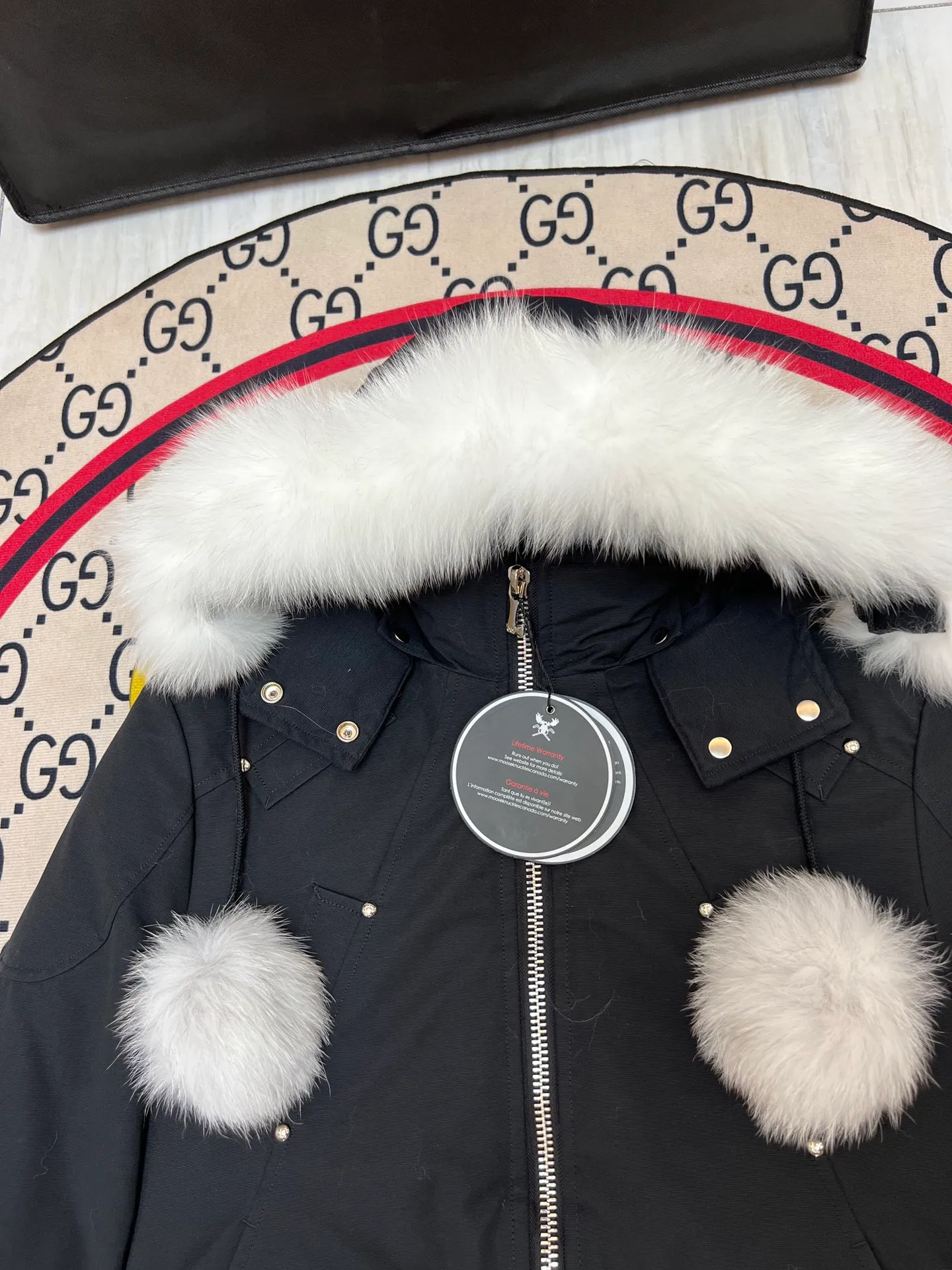 ：Y 117 ：Black Red Cream White 🇨🇦Moose knuckles/ 03/ ： / （ ） Moose knuckles . 2007 🇨🇦 ！ Premium ， 。 ， -15000 ！ ，LOGO ✂️. ！ . ！ MONCLER/ Canada Goose/ ，Moose knuckles 2019 …… ✂️ 90% ， ！ ✂️ ， ! ✂️ YKK， ， ！ ✂️ ， . ！ ✂️ 3D ， ⚠️Size:xs-xl